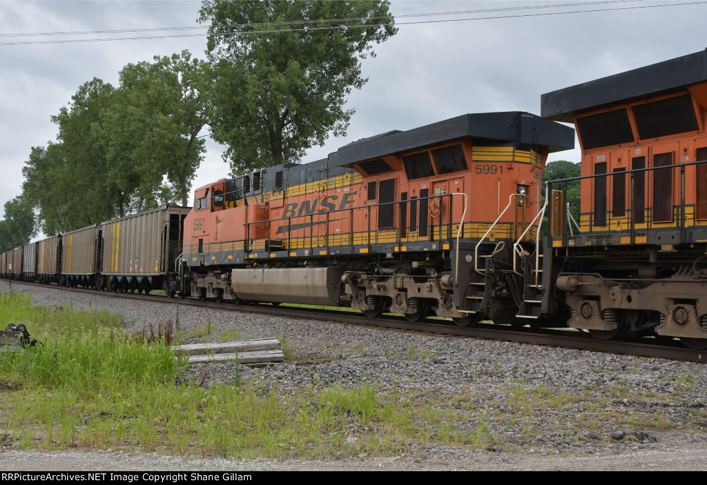 BNSF 5991 Roster shot.